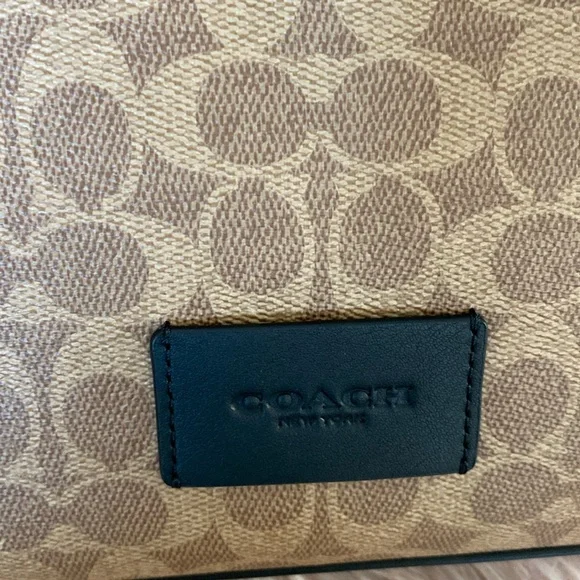 NWT Coach District Crossbody Bag In Signature Canvas - Picture 9 of 10